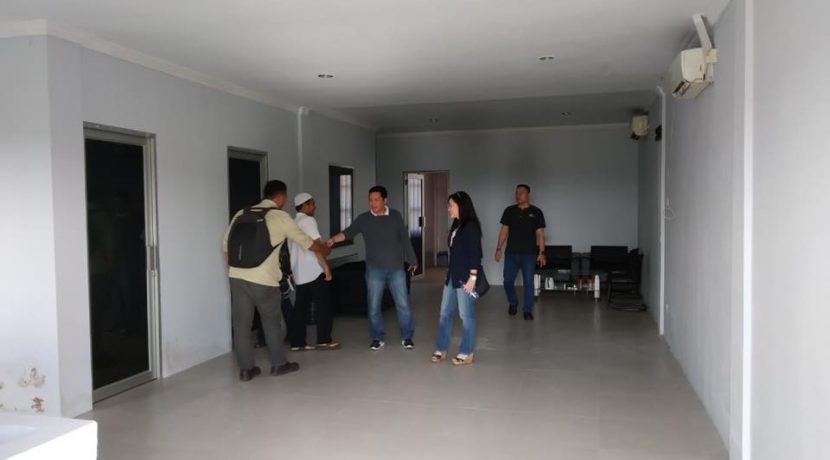 52768872_10213547834515723_1361729517319618560_n