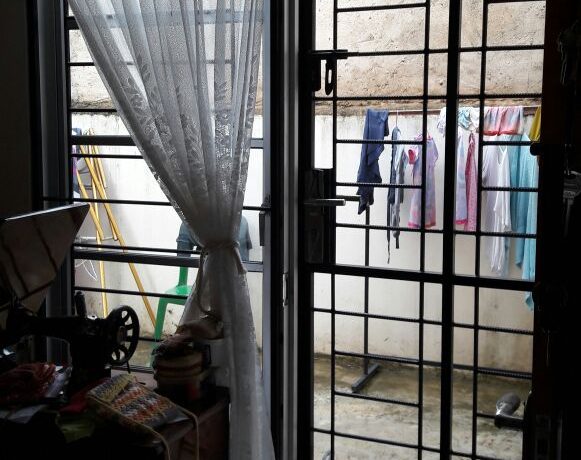 63a7416093c155bdb4fccf9a40a91156